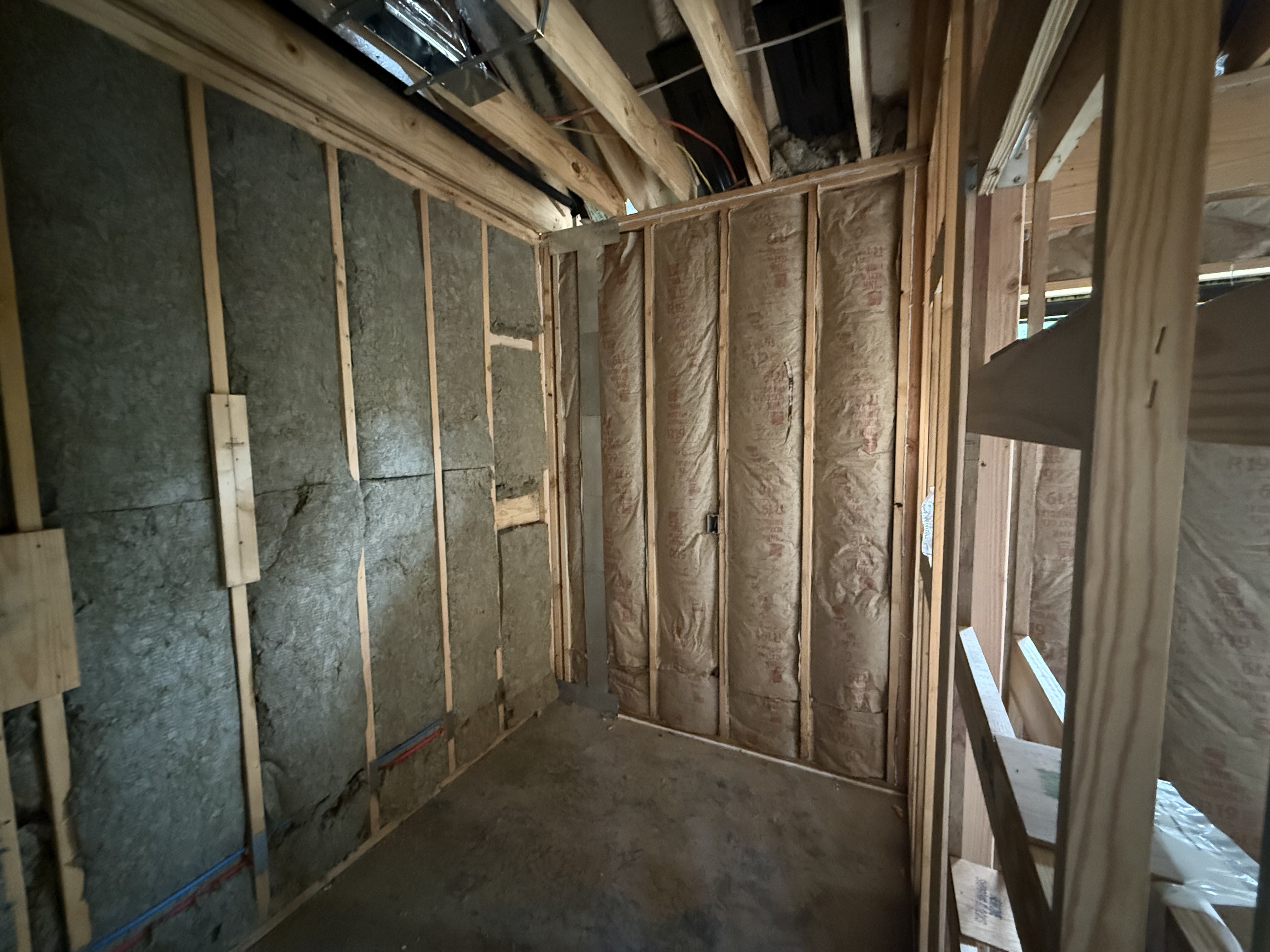 Mineral wool soundproofing